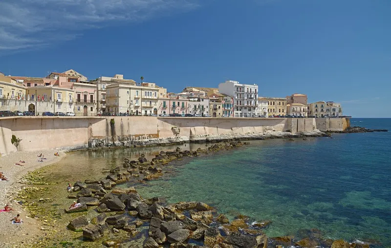 Ottobre a Siracusa: quando la città torna a respirare (e tu ci prendi il posto migliore)